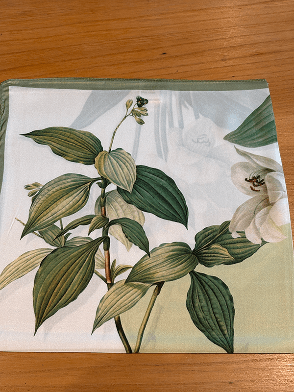 Silkeskjerf 53cm, Lilja, Grønn / Creme