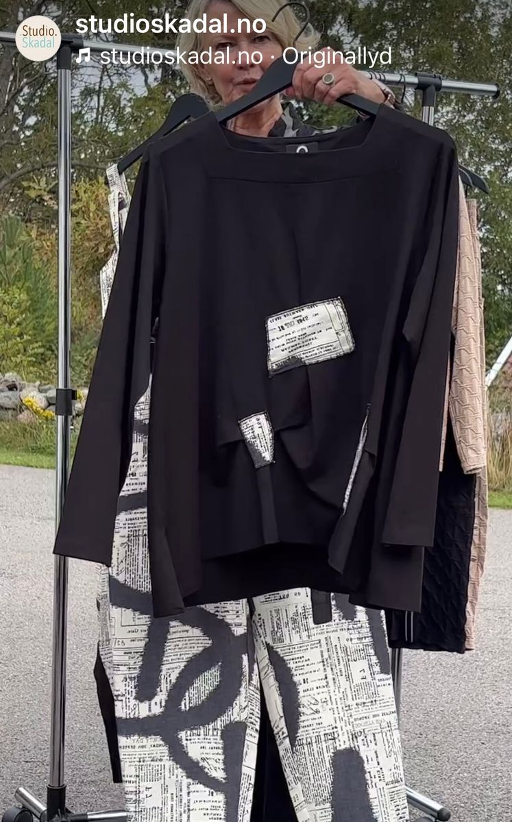 PreOrder: 0177 Topp, Letters, Black