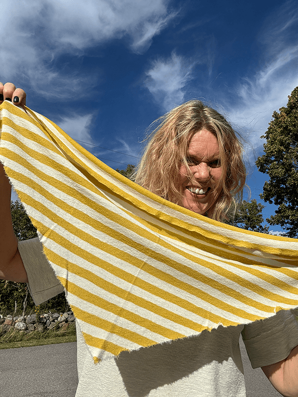 1055 Knit Kerchief TriangelSkjerf (M), Lemon Curry/Raw White, Merino