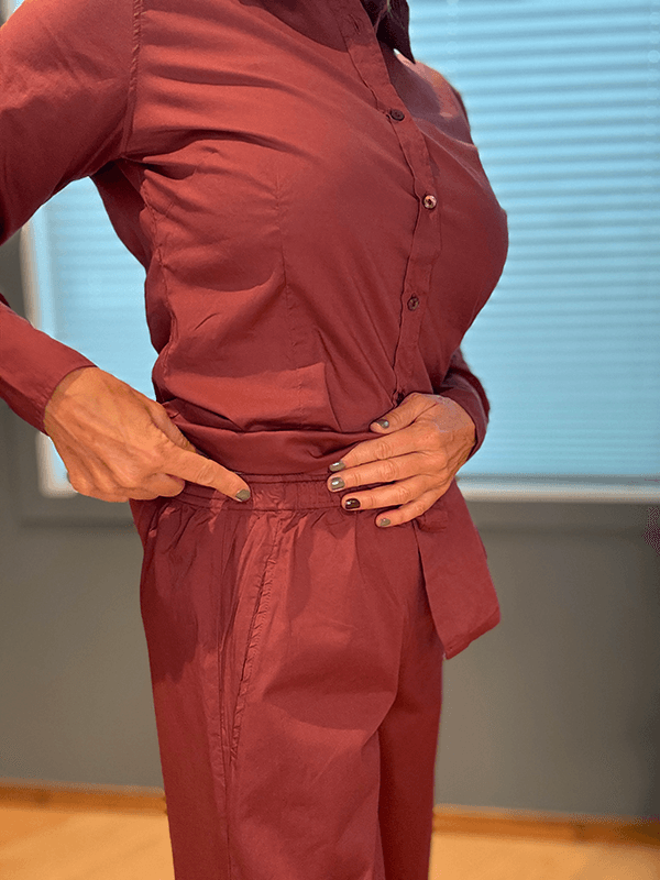 13023 Bukse Vid, Soft Burgundy, Poplin
