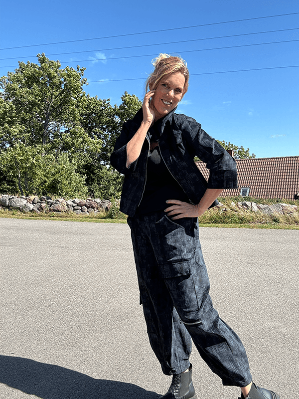 4169 Bukse Velvet, Black (BlåSvart), Cord