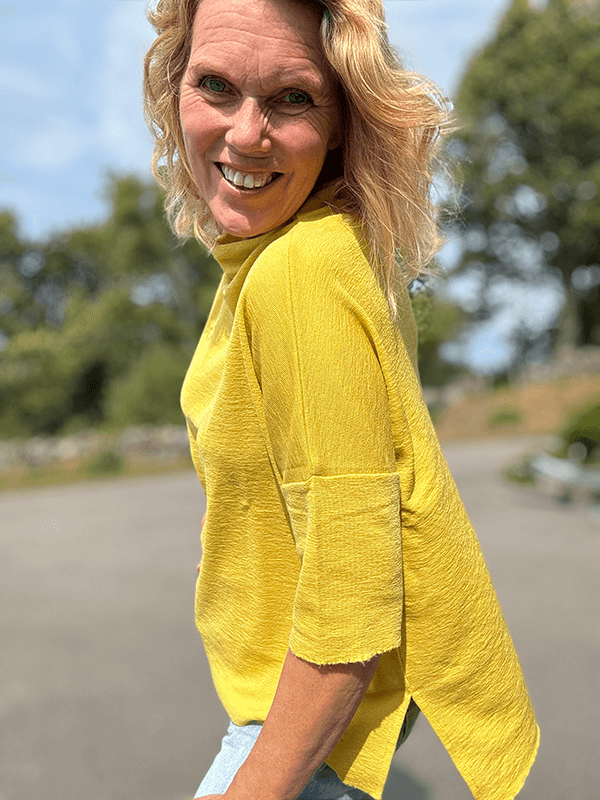 4083 T-Skjorte Vid Splitter, Lemon Curry, Merino