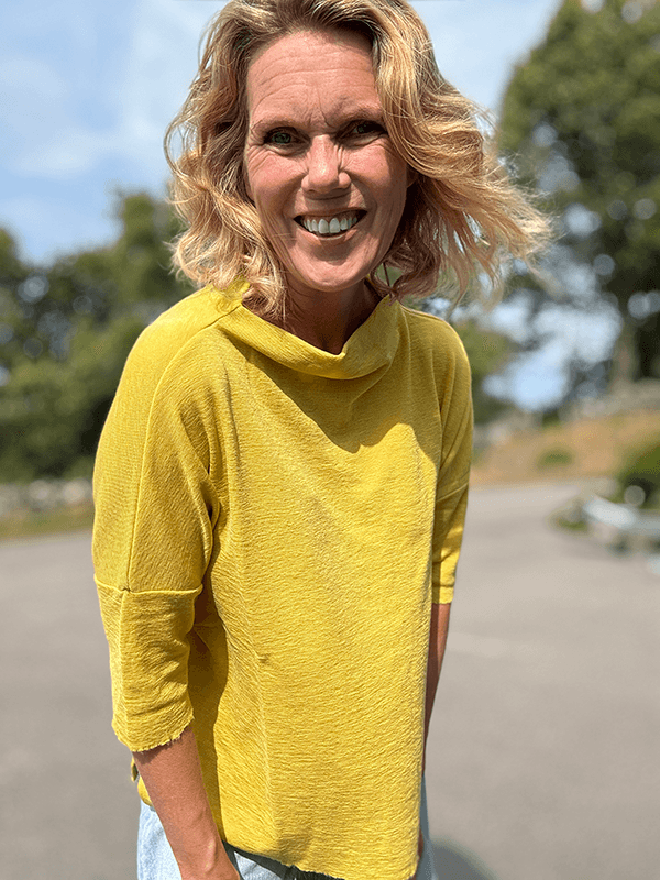4083 T-Skjorte Vid Splitter, Lemon Curry, Merino