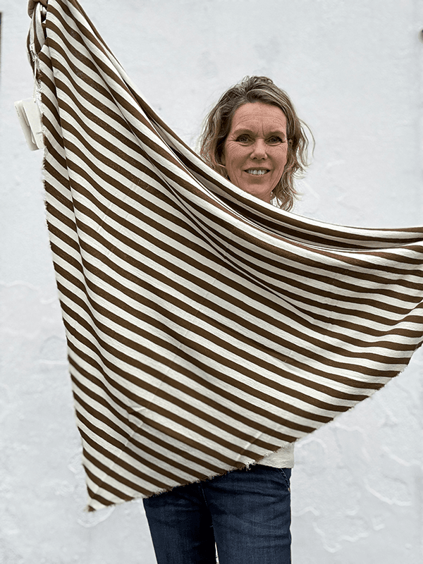 1023 TrekantSjal (L), Bronze / Raw White, Merino